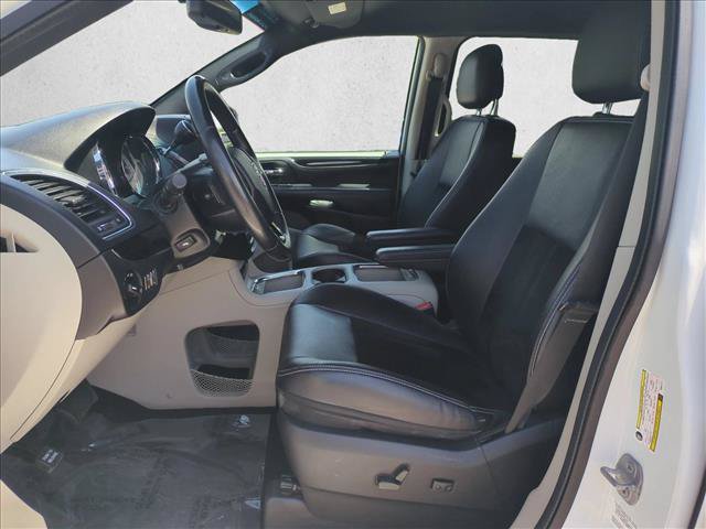 Used 2014 Dodge Grand Caravan SXT FWD image 15