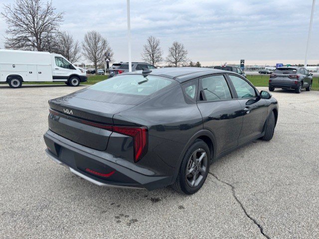 Used 2025 Kia K4 LXS image 9