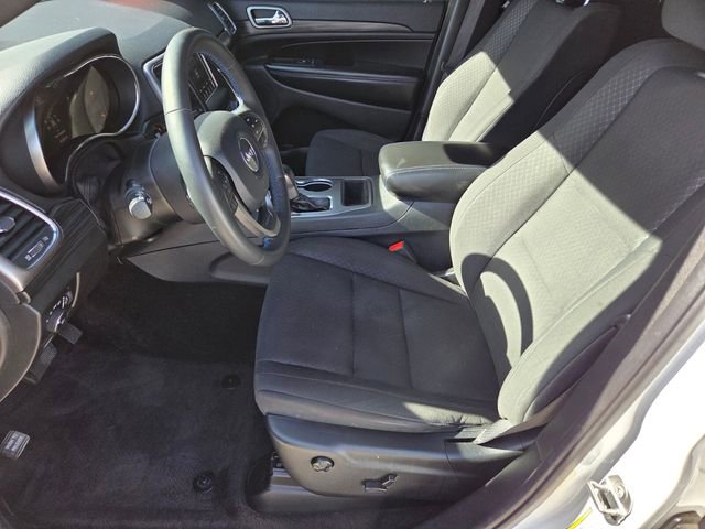 Used 2019 Jeep Grand Cherokee Laredo image 10