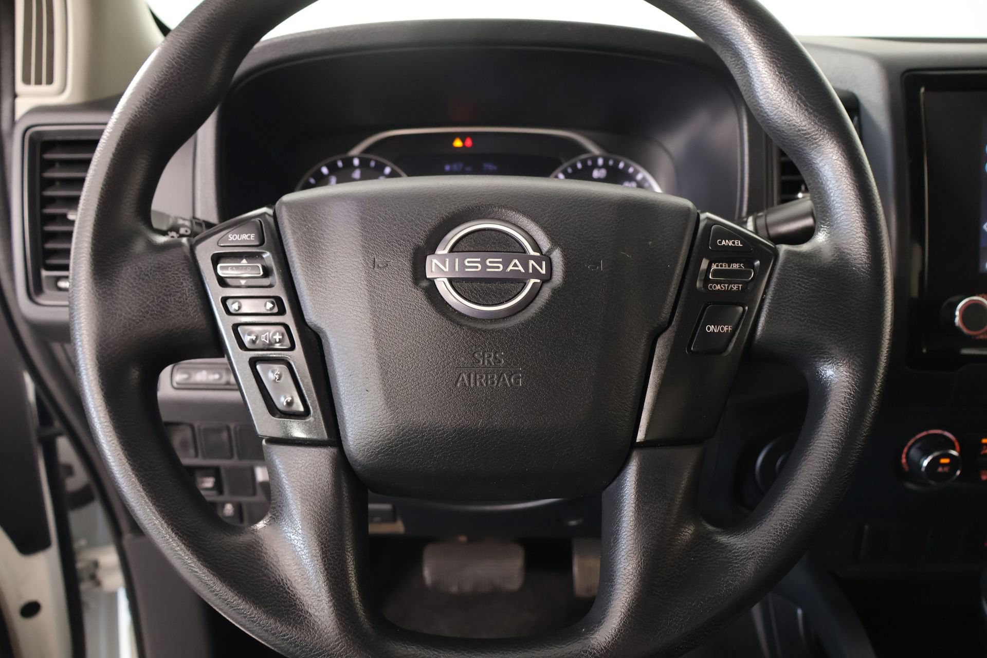 Used 2022 Nissan Frontier S RWD image 3