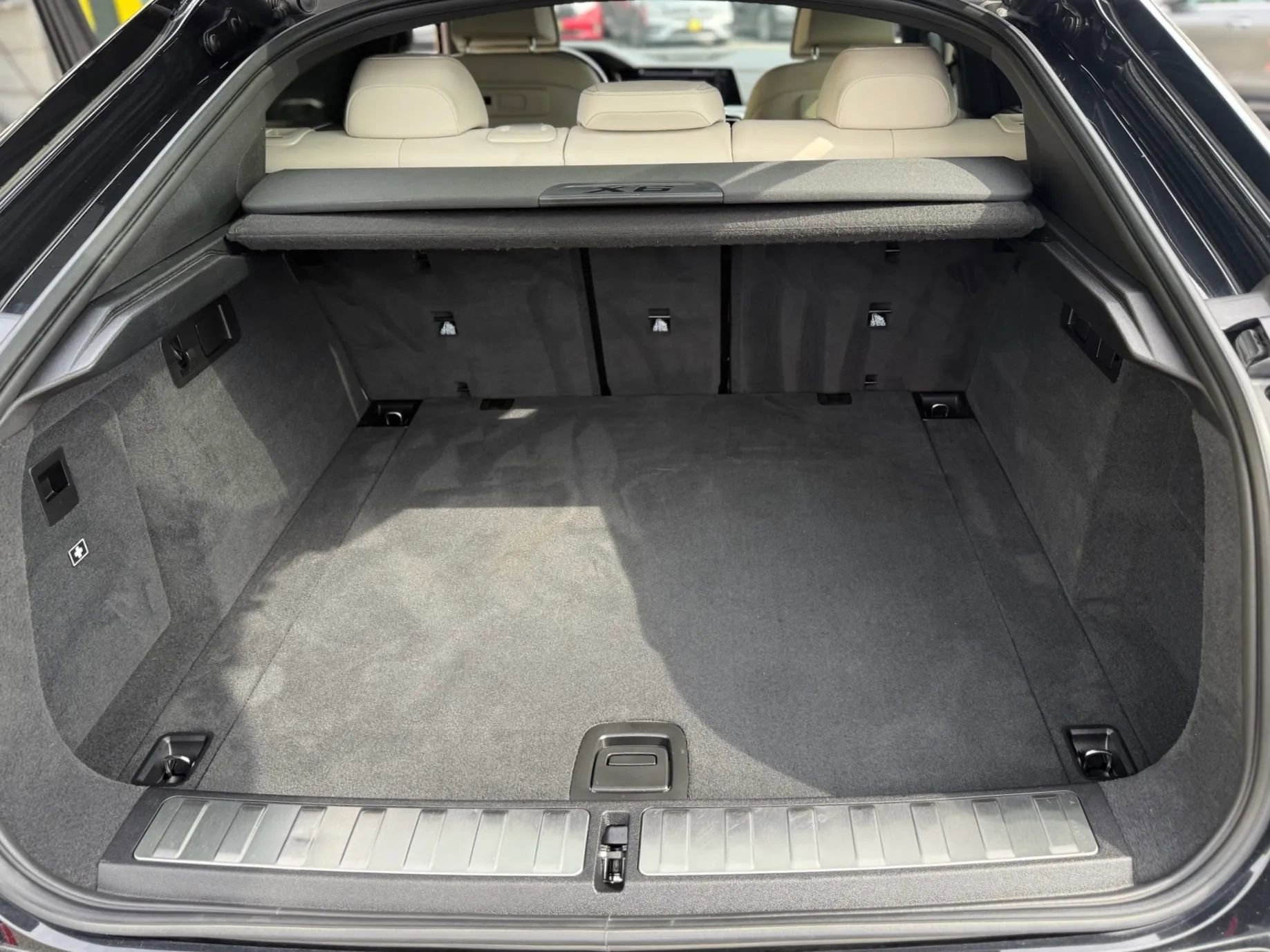 Used 2021 BMW X6 M50i w/ Executive Package image 20