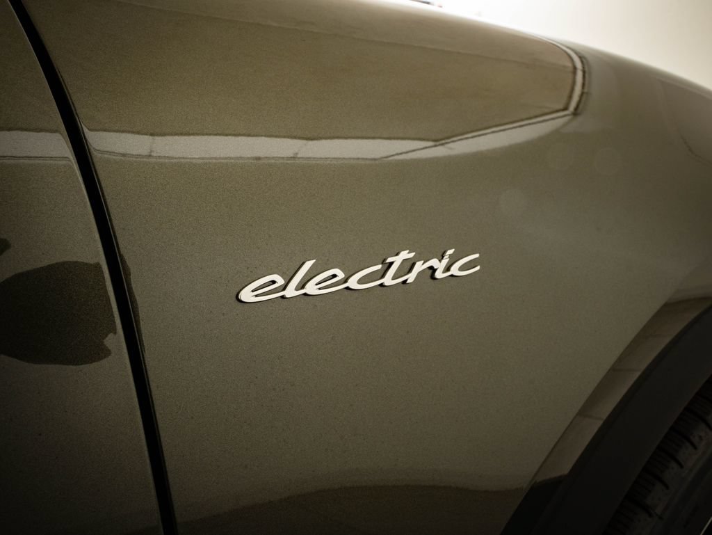 New 2026 Porsche Macan 4 Electric AWD/4WD image 20