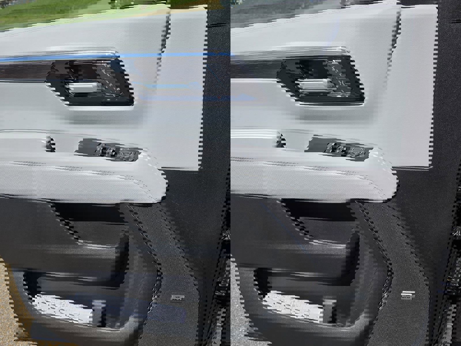 New 2026 Chevrolet Suburban Premier w/ Sun And Tow Package image 9