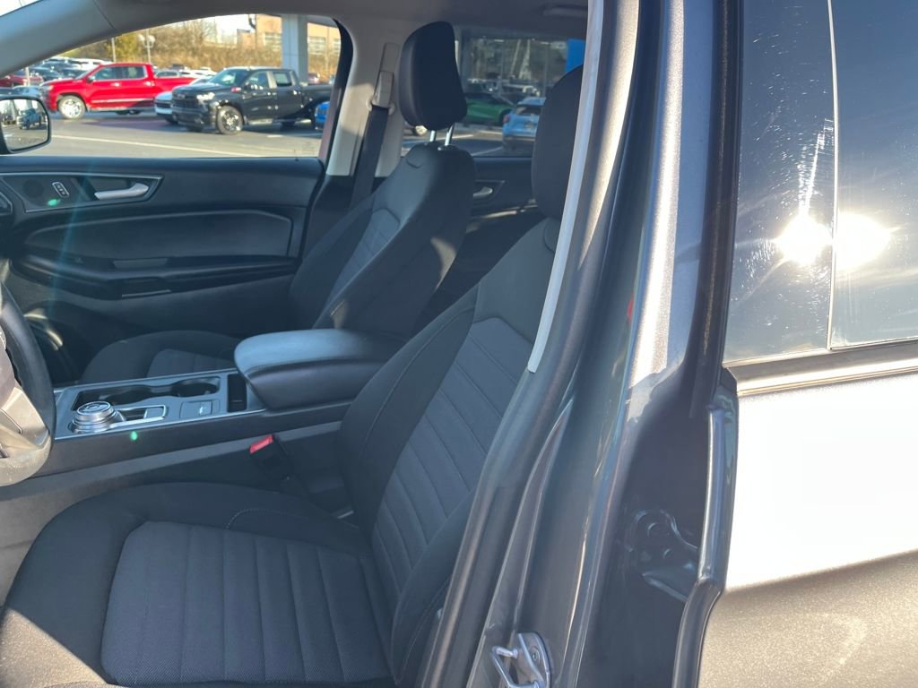 Used 2024 Ford Edge SE w/ Black Appearance Package image 19