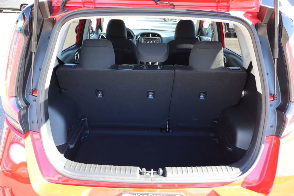 Used 2025 Kia Soul LX w/ Option Group 015 image 31