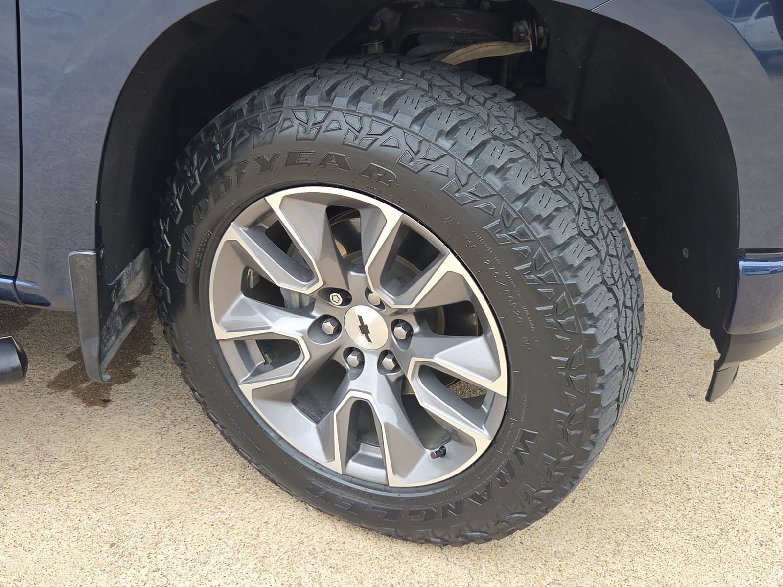 Used 2019 Chevrolet Silverado 1500 RST AWD/4WD image 34