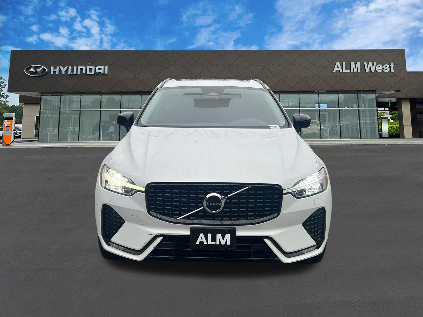 Used 2024 Volvo XC60 B5 Core w/ Protection Package Premier AWD/4WD video 2