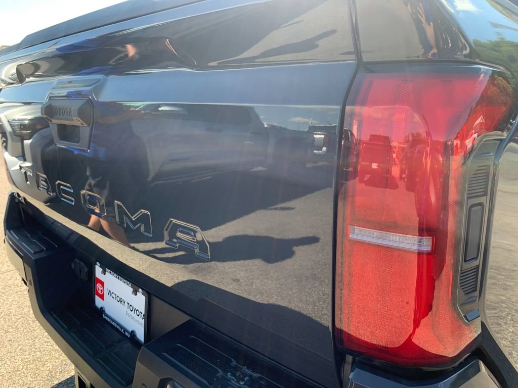 New 2026 Toyota Tacoma TRD Sport AWD/4WD image 32