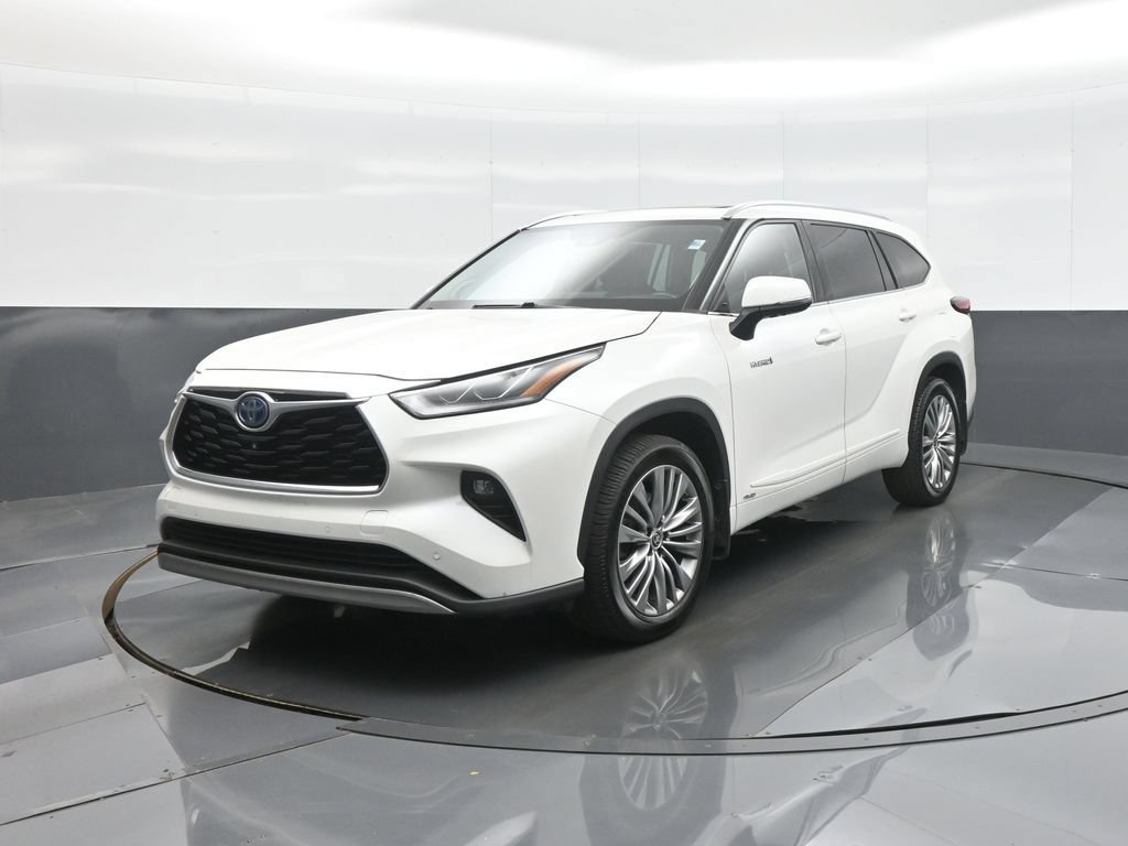 Used 2021 Toyota Highlander Platinum AWD/4WD image 3