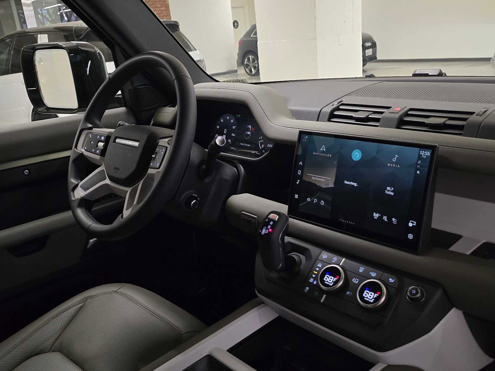 Used 2025 Land Rover Defender 90 X-Dynamic SE image 10