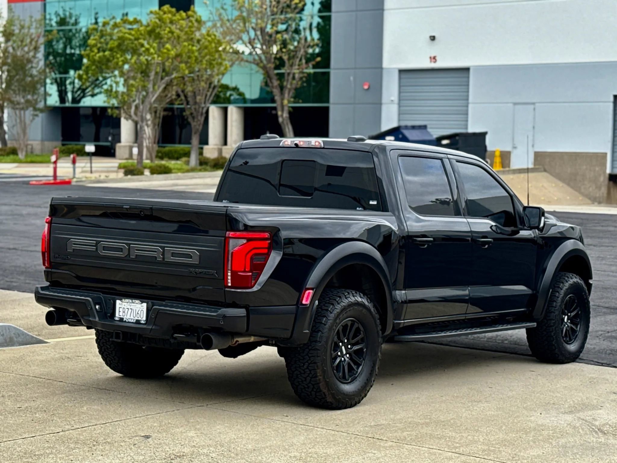 Used 2025 Ford F150 Raptor AWD/4WD image 15