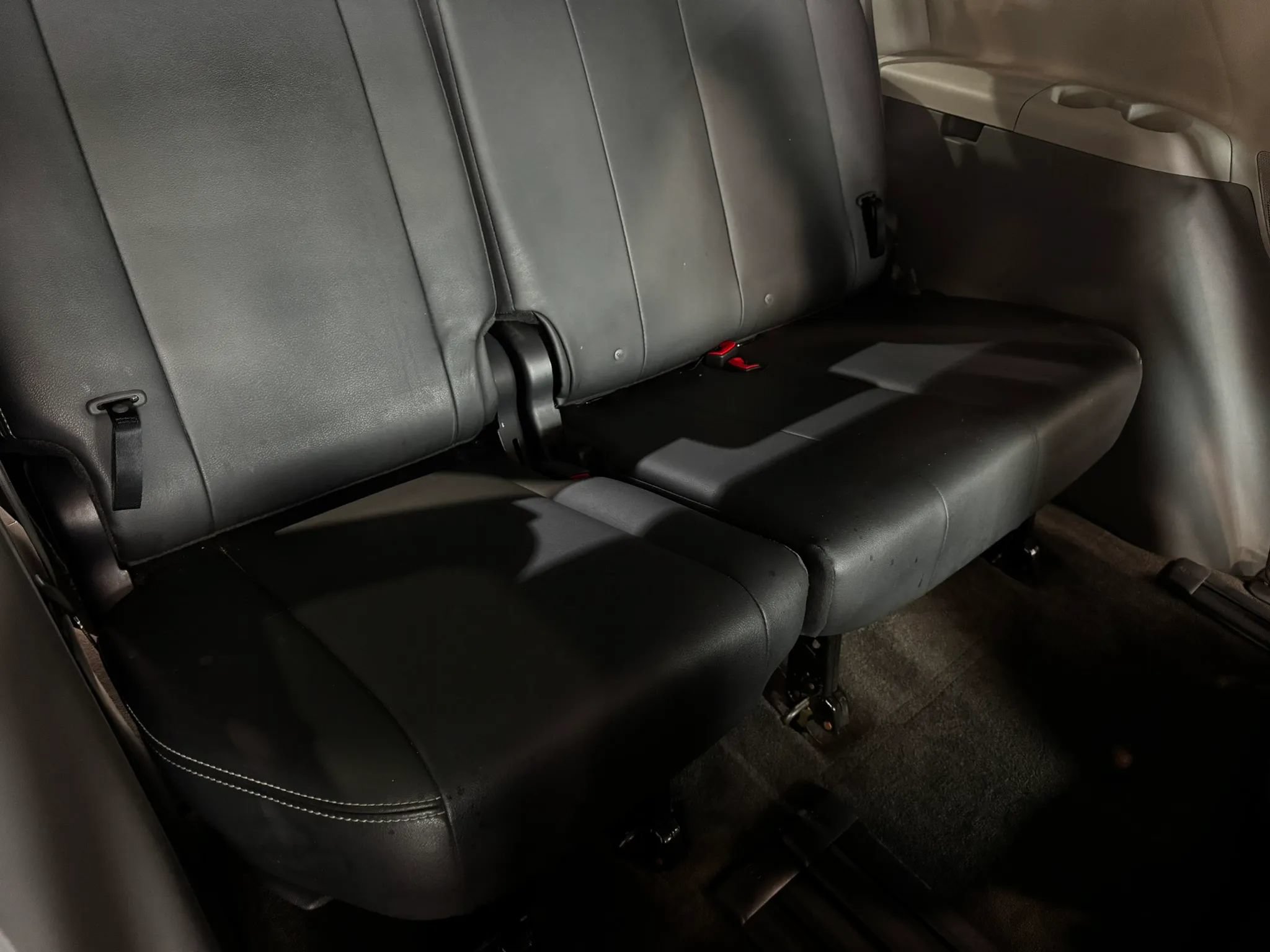 Used 2013 Toyota Sienna SE FWD image 20