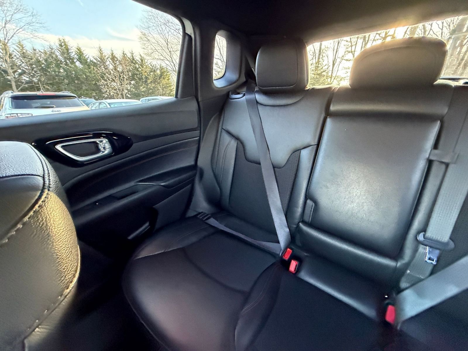 Used 2025 Jeep Compass Trailhawk image 38