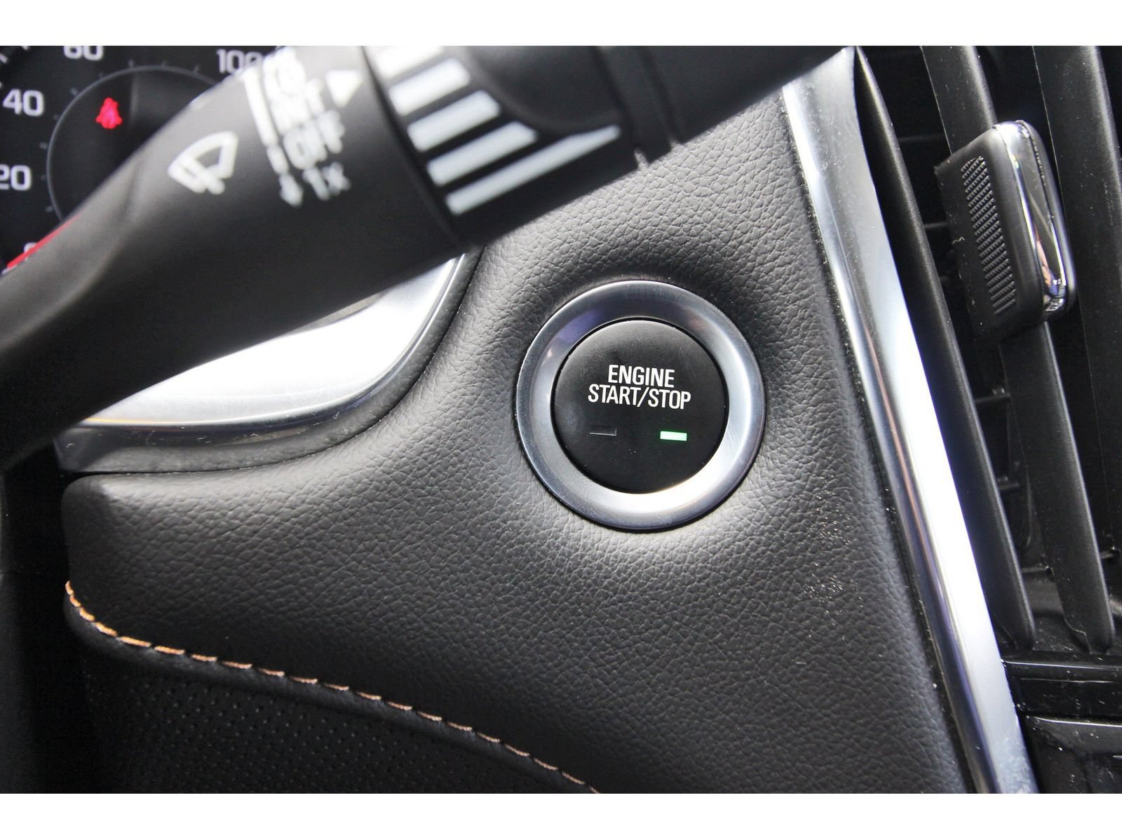 Used 2021 Chevrolet Traverse Premier w/ LPO, Floor Liner Package FWD image 23
