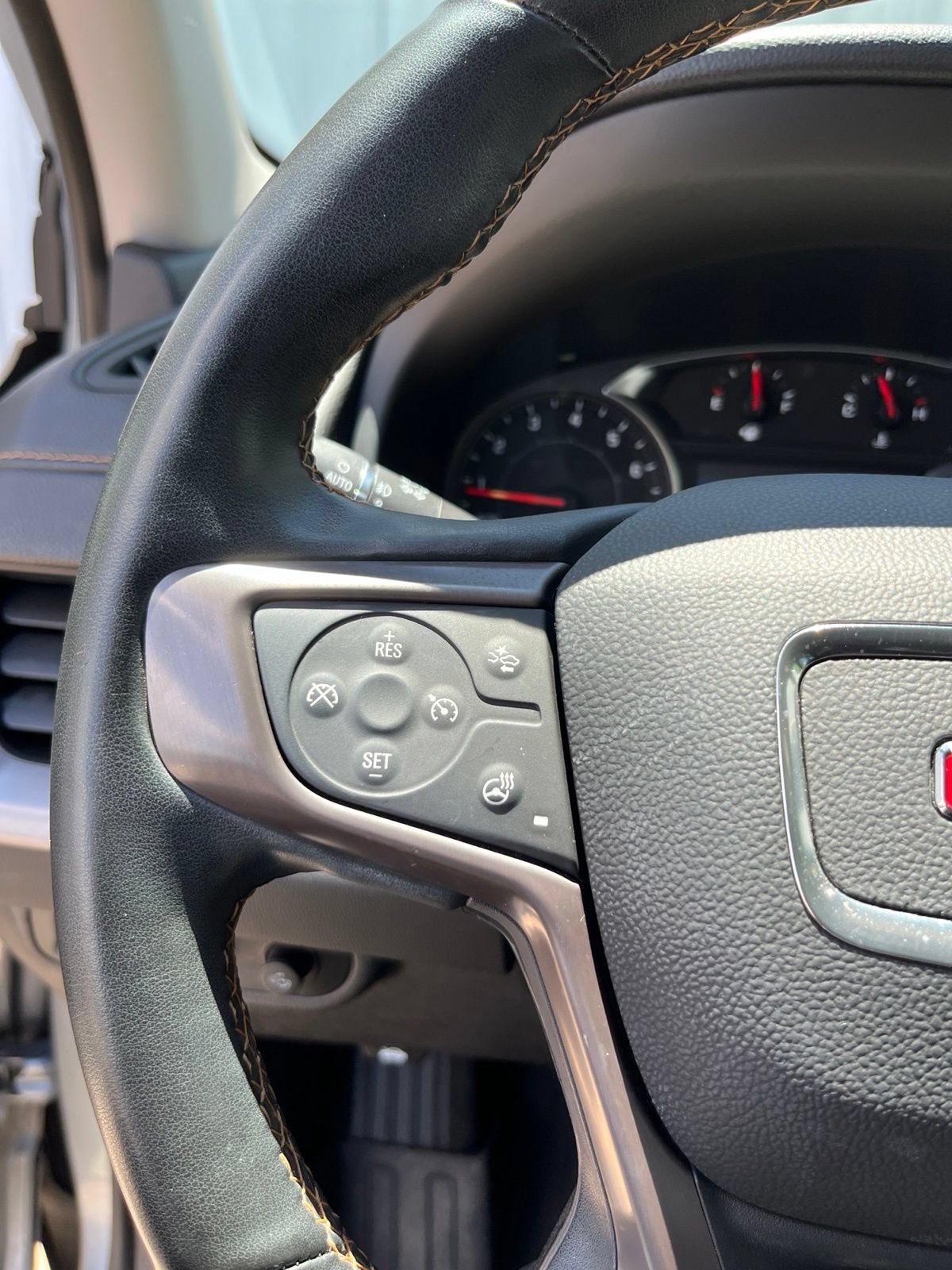 Used 2023 GMC Terrain AT4 w/ Tech Package AWD/4WD image 18
