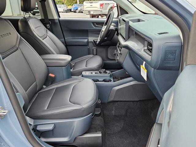 New 2025 Ford Maverick Lariat w/ Black Appearance Package image 47