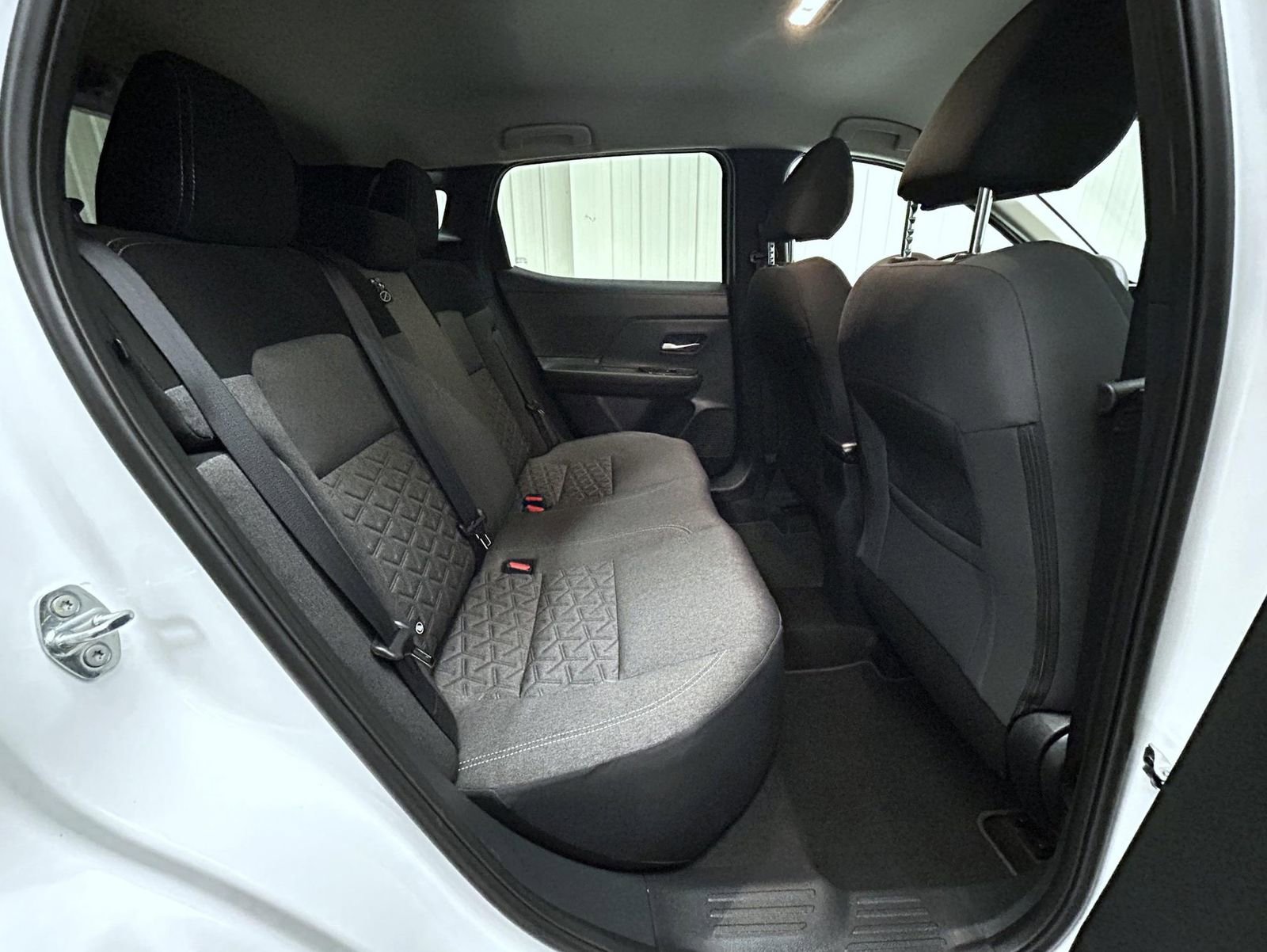 Used 2025 Nissan Kicks SV image 18