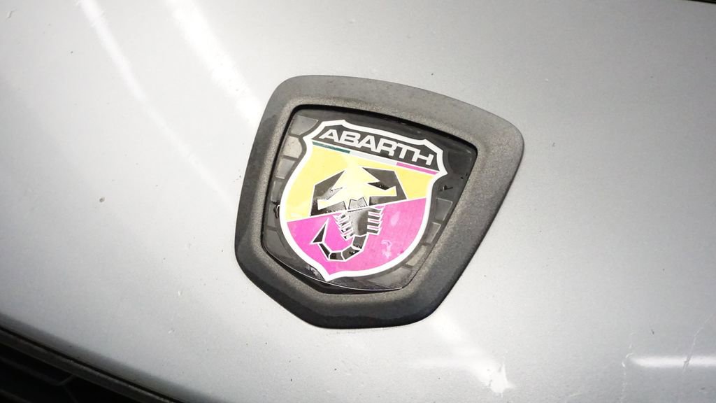 Used 2017 FIAT 124 Spider Abarth image 13