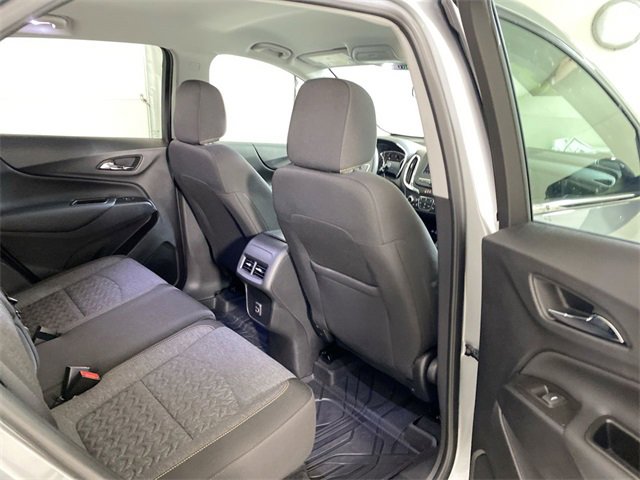 Used 2023 Chevrolet Equinox LT image 32
