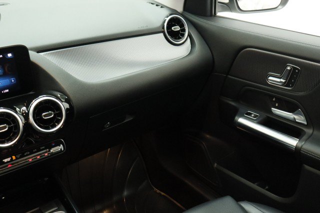 Used 2022 Mercedes-Benz GLA 250 image 26
