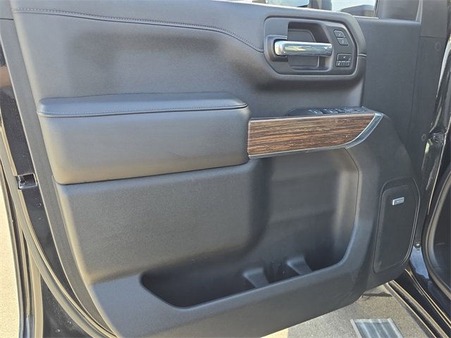 Used 2022 Chevrolet Silverado 2500 High Country w/ Technology Package image 18