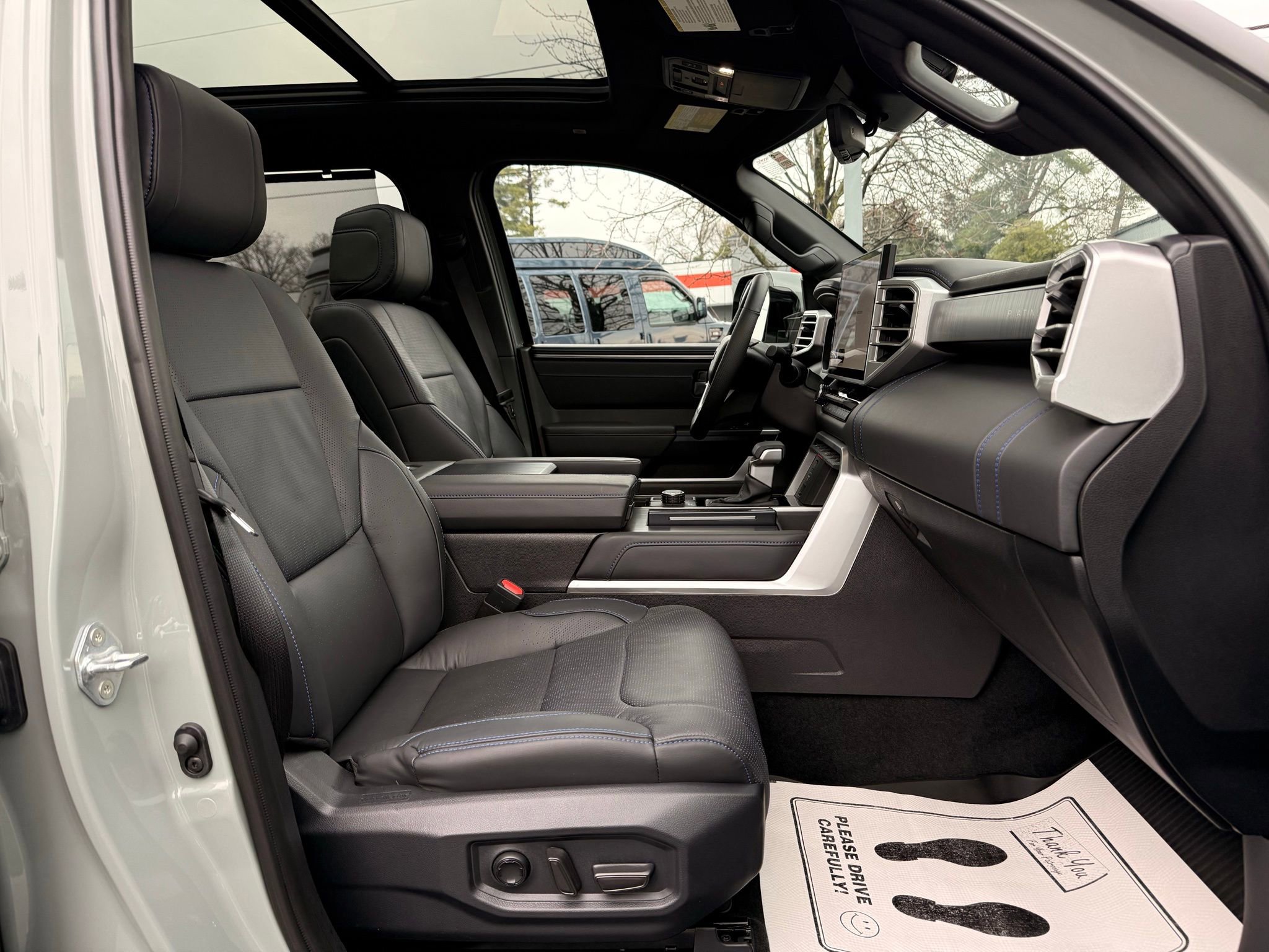 Used 2025 Toyota Tundra Platinum image 22