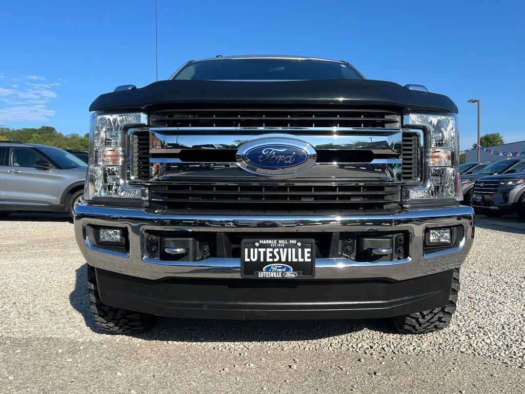 Used 2019 Ford F250 XLT w/ XLT Premium Package AWD/4WD image 3