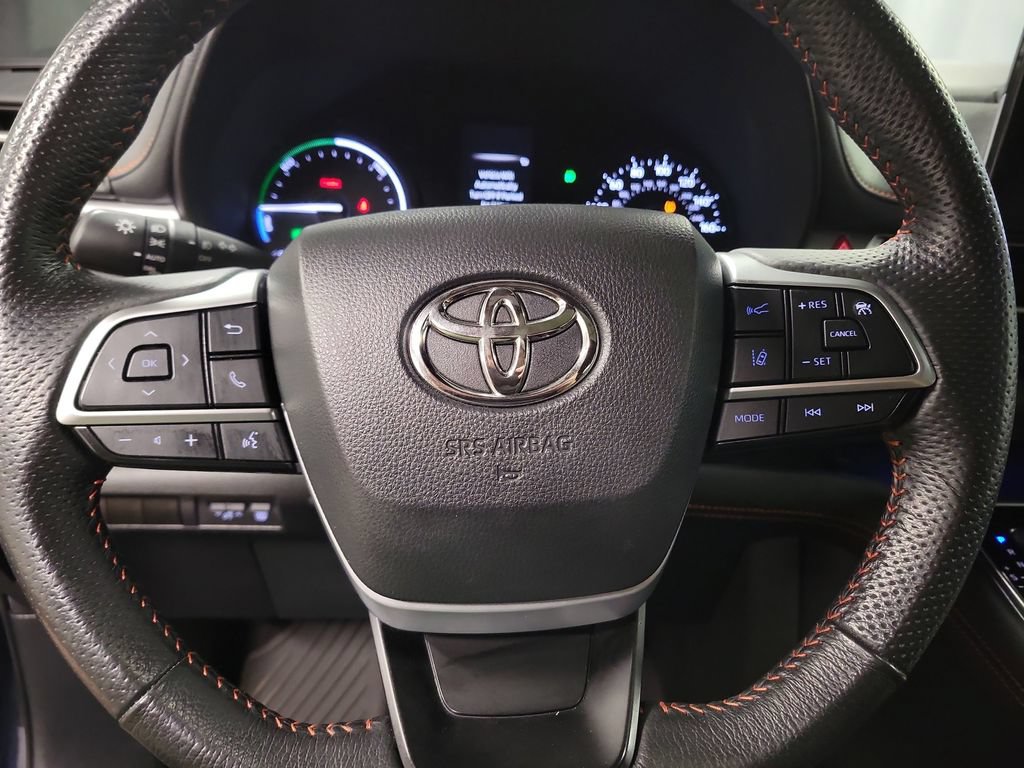 Used 2024 Toyota Sienna XSE AWD/4WD image 18