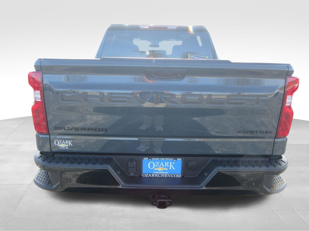 New 2026 Chevrolet Silverado 1500 Custom Trail Boss w/ Turbomax Blackout Package image 4