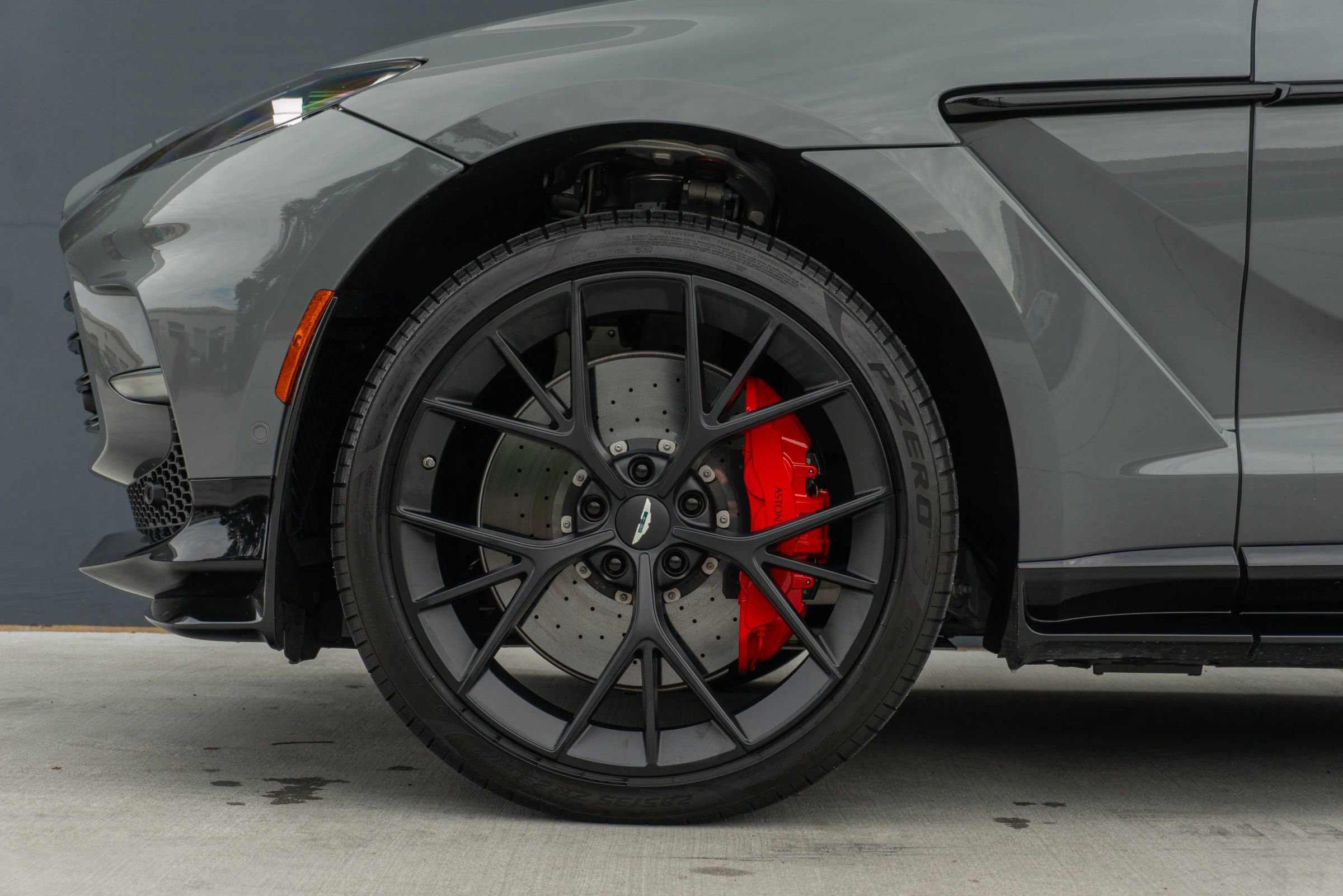 Used 2025 Aston Martin DBX 707 image 18