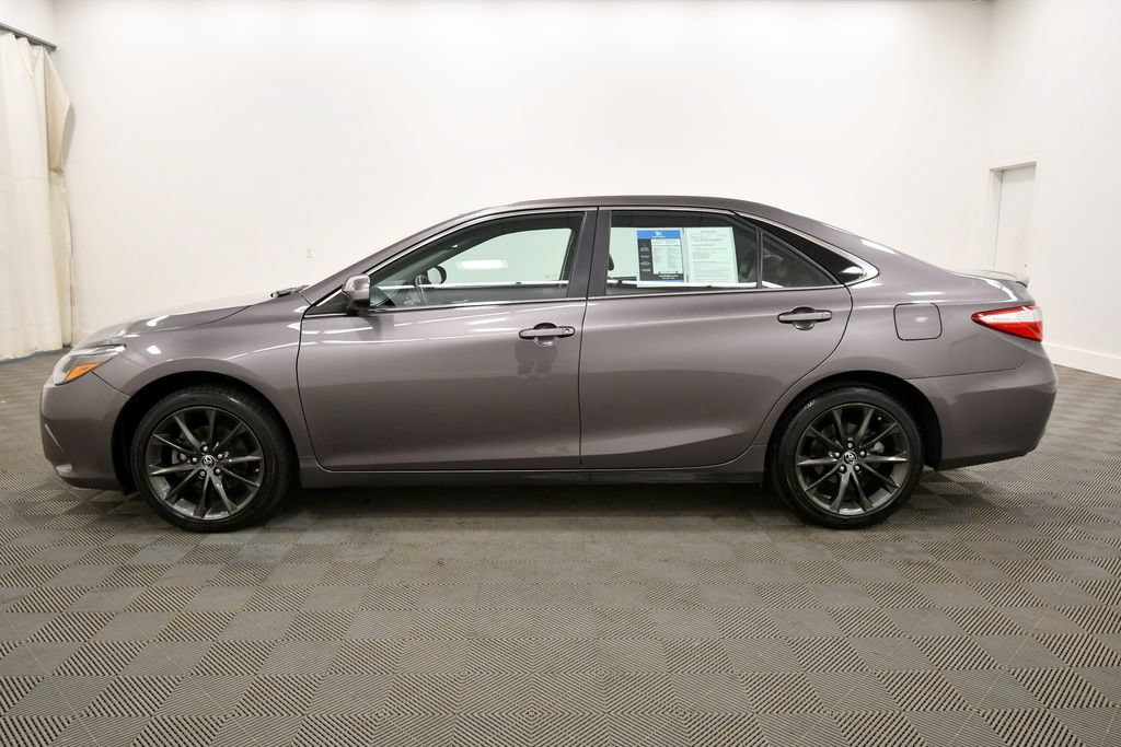 Used 2015 Toyota Camry XSE FWD image 4