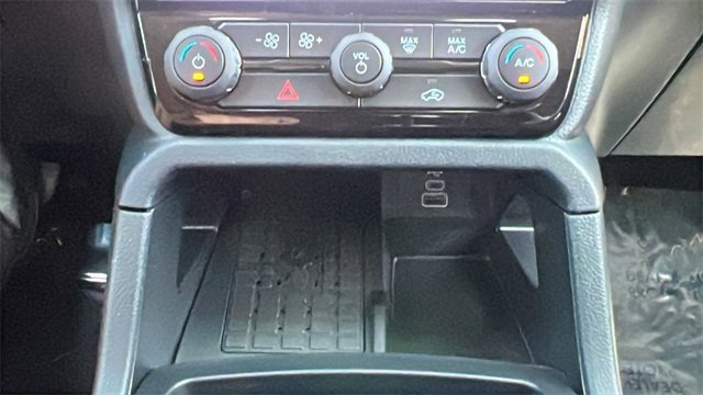 New 2025 Ford Ranger XLT w/ Equipment Group 301A High image 26