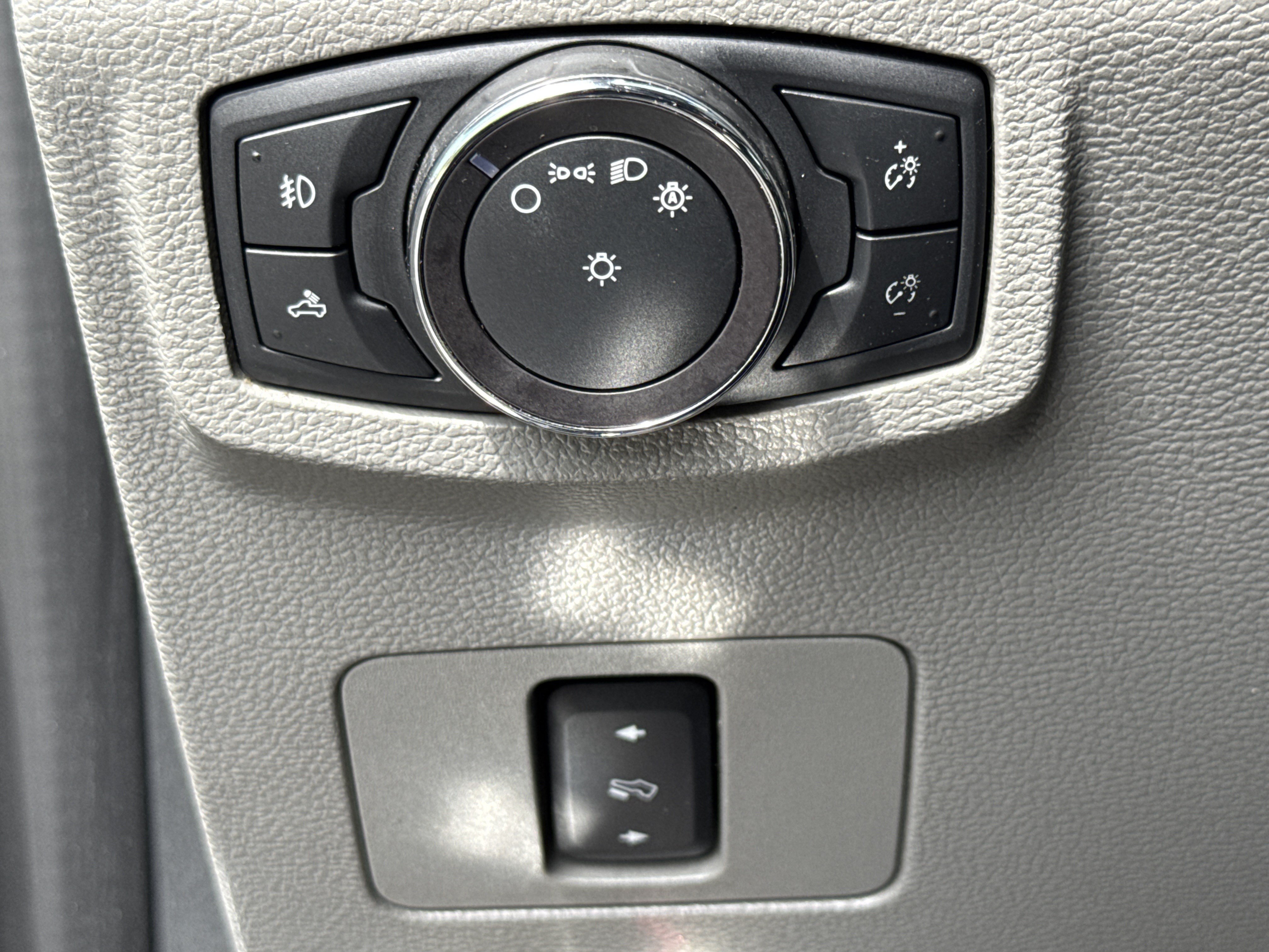 Used 2019 Ford F250 XLT w/ XLT Premium Package AWD/4WD image 19