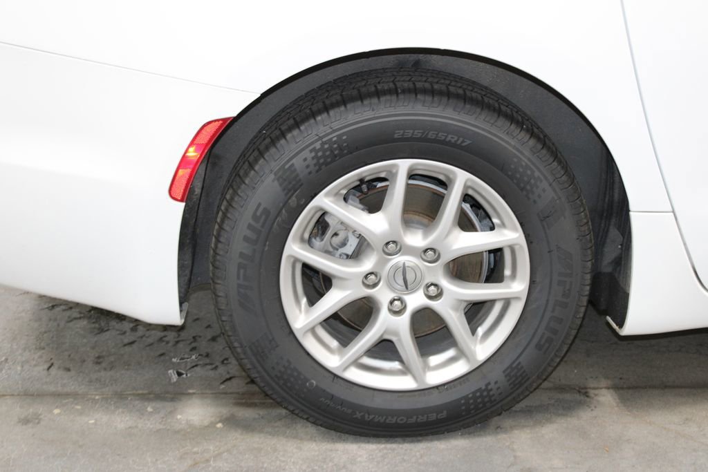 Used 2024 Chrysler Pacifica Touring-L FWD image 58