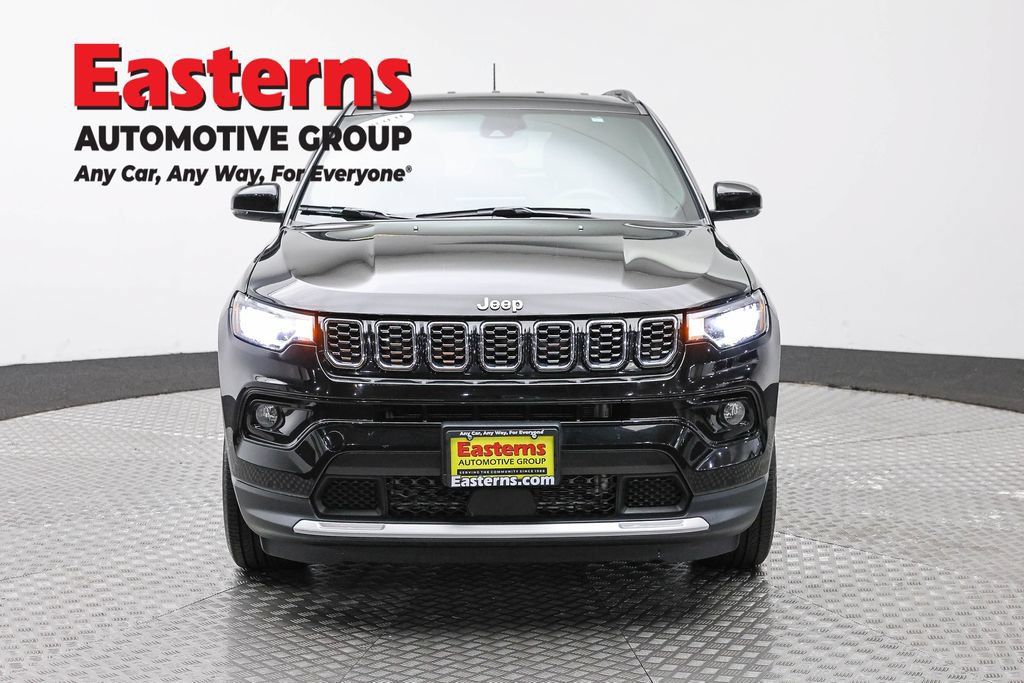 Used 2025 Jeep Compass Limited AWD/4WD image 2