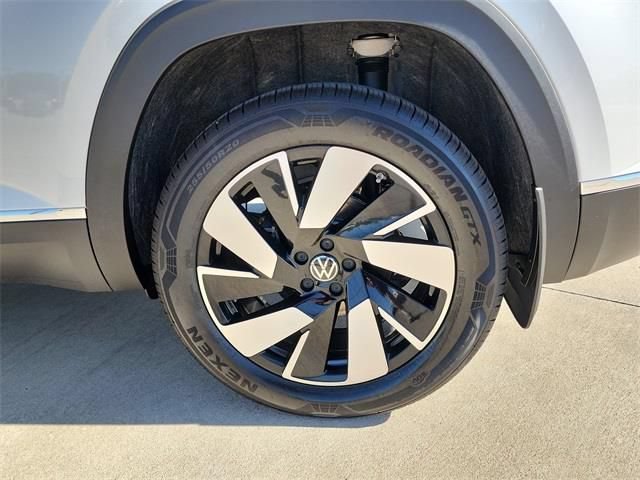New 2026 Volkswagen Atlas Cross Sport SEL AWD/4WD image 28
