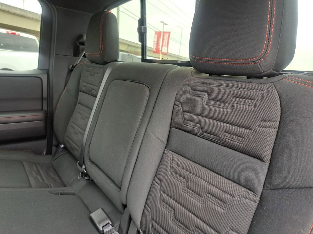 Used 2024 Nissan Frontier PRO-4X w/ Technology Package image 41