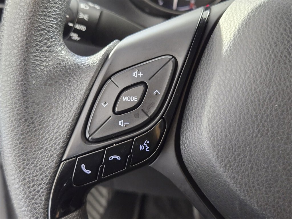 Used 2019 Toyota C-HR LE image 22