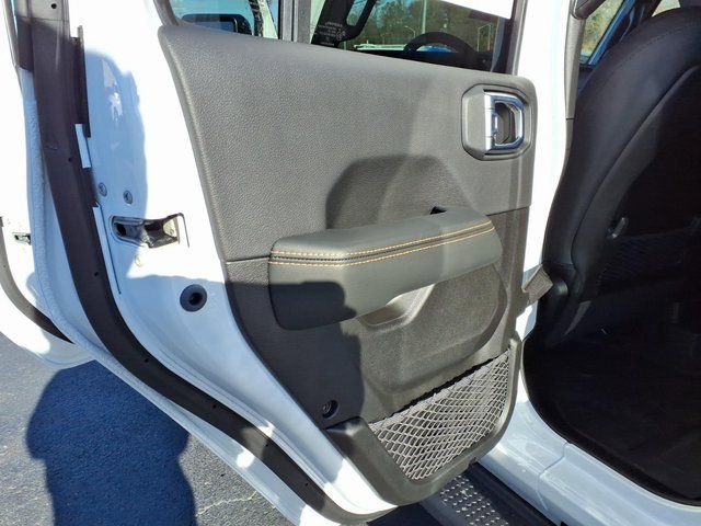 New 2026 Jeep Wrangler Unlimited Sahara AWD/4WD image 11