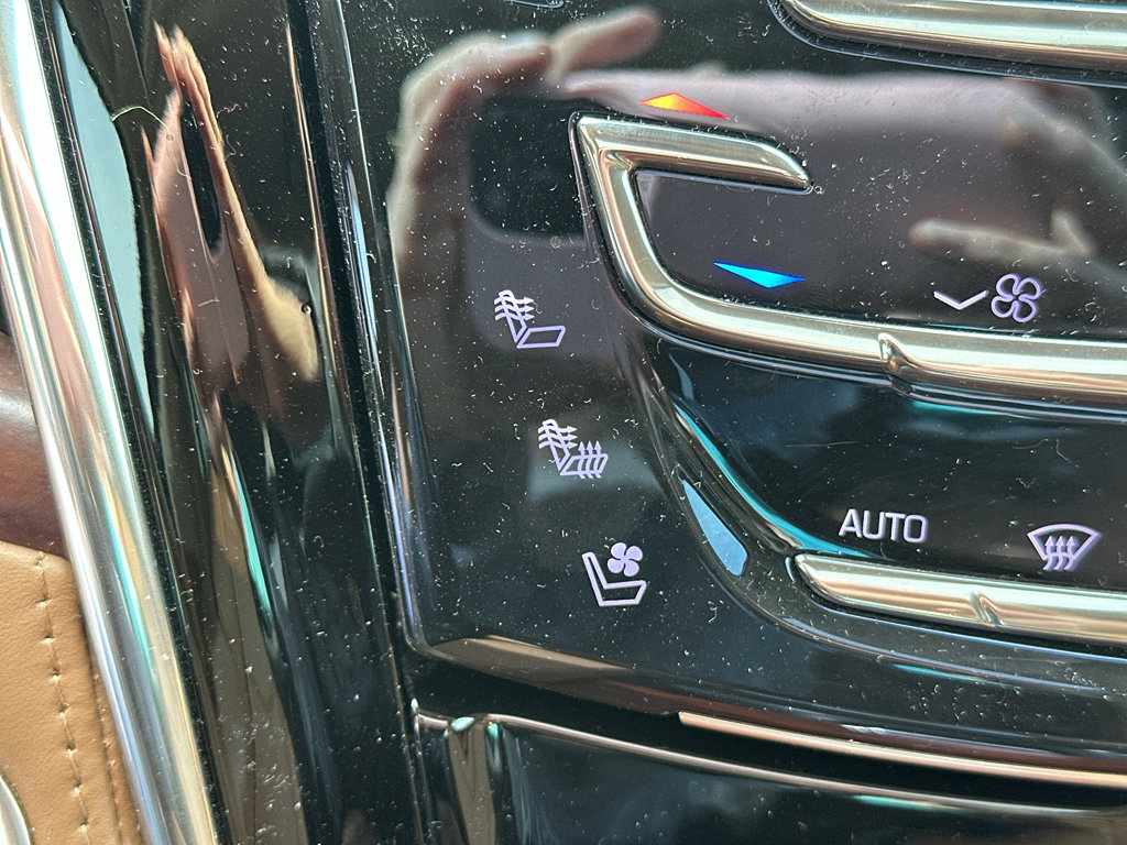 Used 2016 Cadillac Escalade Platinum image 24