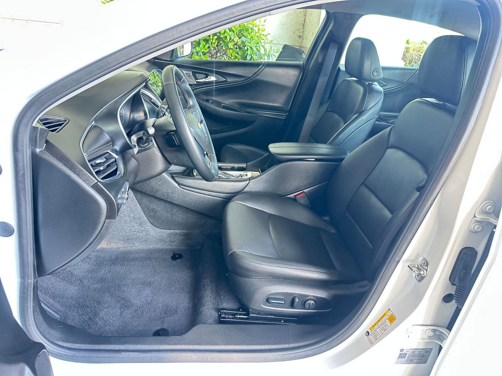 Used 2024 Chevrolet Malibu LT image 36