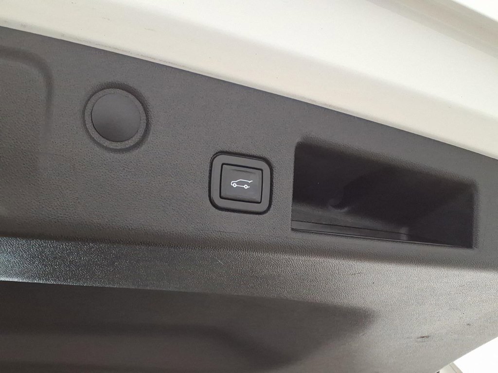 Used 2020 Chevrolet Equinox LT image 25