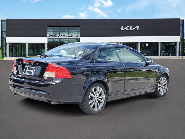 Used 2011 Volvo C70 T5 w/ Convenience Pkg image 4