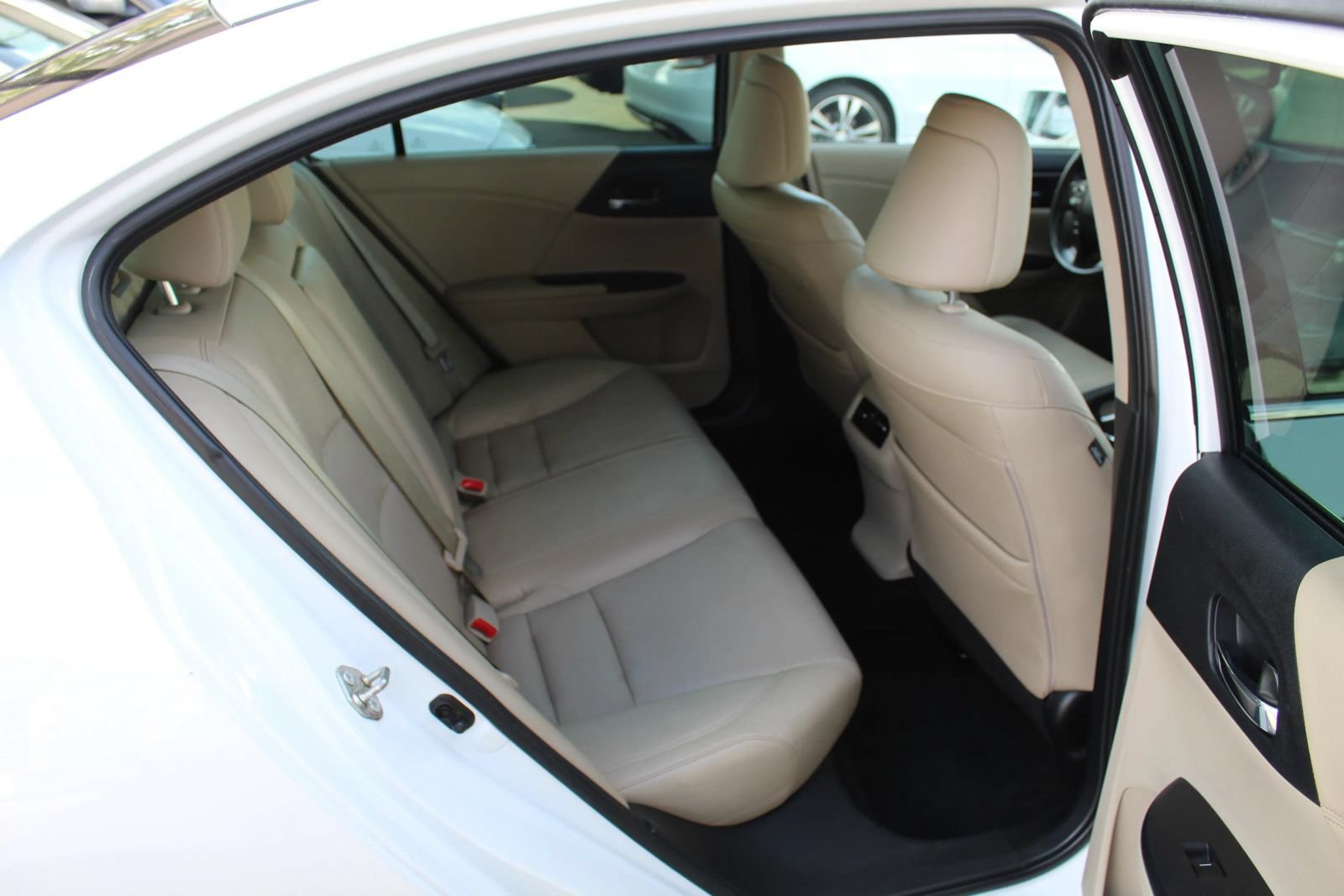 Used 2015 Honda Accord EX-L image 11