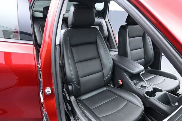 Certified 2024 GMC Terrain SLT w/ LPO, Floor Liner Package FWD image 19