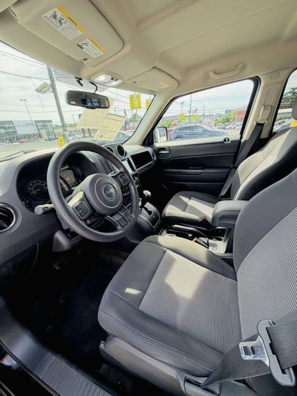 Used 2016 Jeep Patriot Sport w/ Power Value Group AWD/4WD image 12