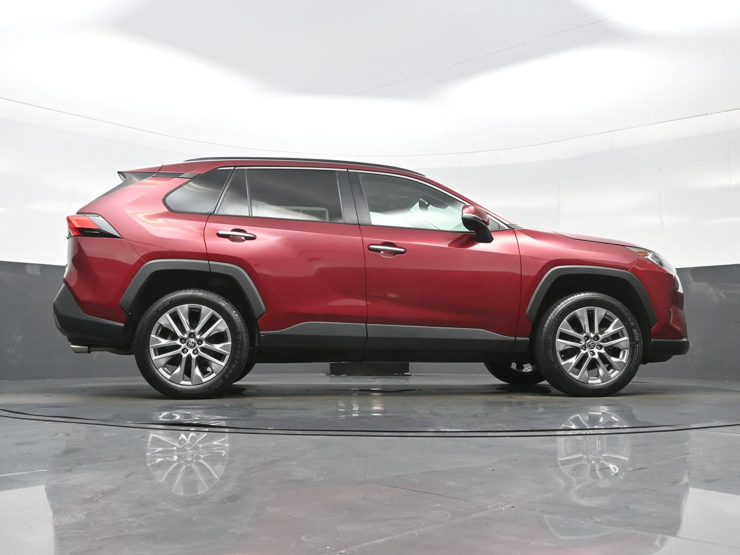 Used 2021 Toyota RAV4 Limited AWD/4WD image 34