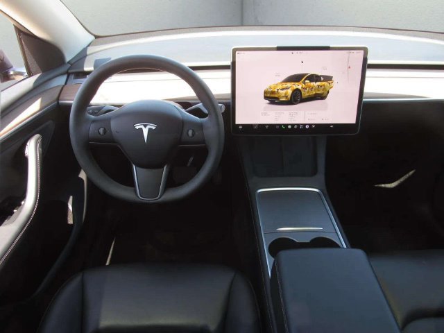 Used 2025 Tesla Model Y Long Range RWD image 15
