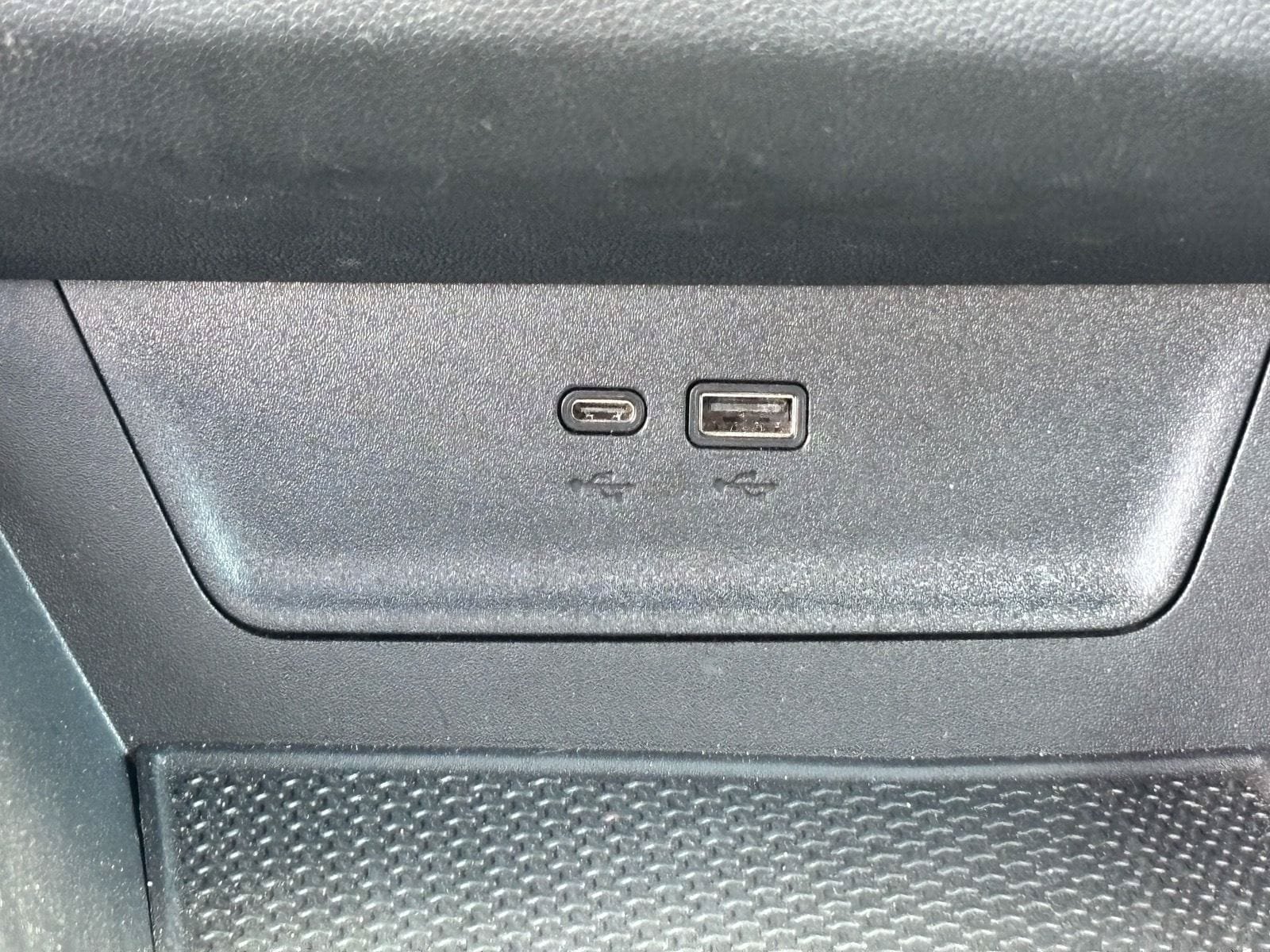 Used 2025 Chevrolet Equinox LT FWD image 23
