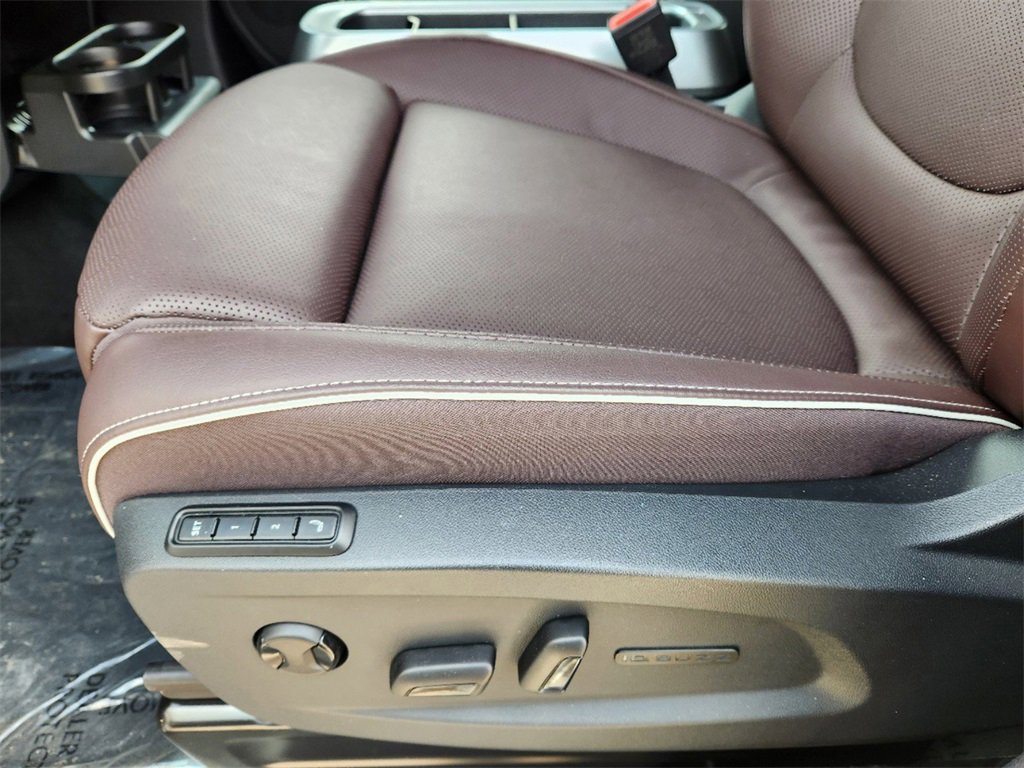 New 2025 Volkswagen ID. Buzz Pro S image 19